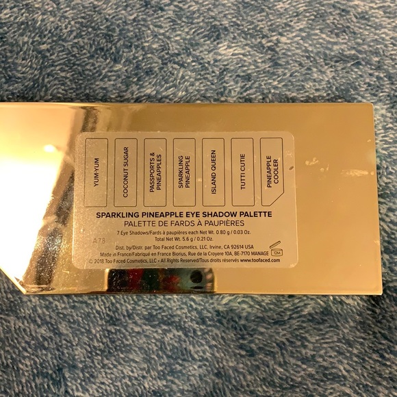 Too faced sparkling pineapple eyeshadow palette - Picture 7 of 7